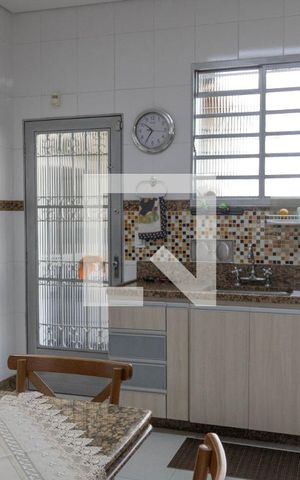 Casa à venda com 375m², 3 quartos e 4 vagas Casa à venda com 375m², 3 quartos e 4 vagasCozinha