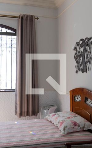 Casa à venda com 375m², 3 quartos e 4 vagas Casa à venda com 375m², 3 quartos e 4 vagasQuarto 1