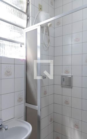 Casa à venda com 375m², 3 quartos e 4 vagas Casa à venda com 375m², 3 quartos e 4 vagasBanheiro de Serviço