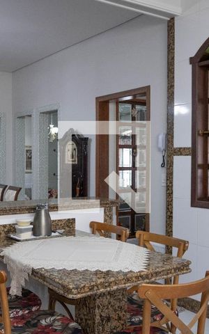 Casa à venda com 375m², 3 quartos e 4 vagas Casa à venda com 375m², 3 quartos e 4 vagasCozinha