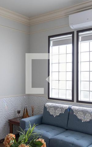 Casa à venda com 375m², 3 quartos e 4 vagas Casa à venda com 375m², 3 quartos e 4 vagasQuarto 2