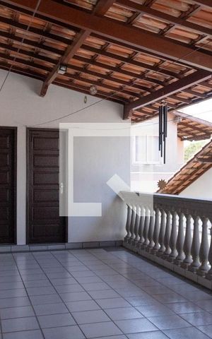 Casa à venda com 375m², 3 quartos e 4 vagas Casa à venda com 375m², 3 quartos e 4 vagasSalão de Festas