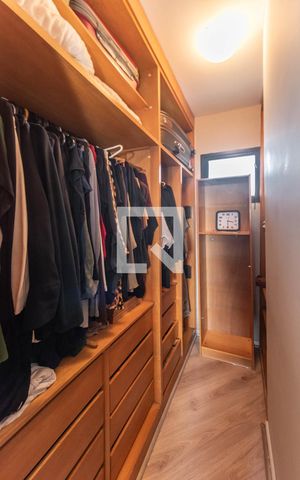Apartamento à venda com 147m², 2 quartos e 2 vagas Apartamento à venda com 147m², 2 quartos e 2 vagasSuíte - Closet