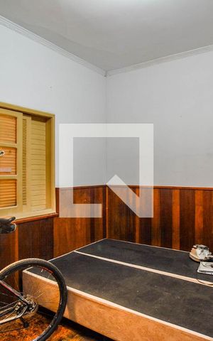 Casa à venda com 250m², 3 quartos e 2 vagas Casa à venda com 250m², 3 quartos e 2 vagasQuarto 2