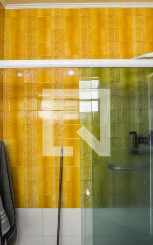 Casa à venda com 250m², 3 quartos e 2 vagas Casa à venda com 250m², 3 quartos e 2 vagasBanheiro da Suíte