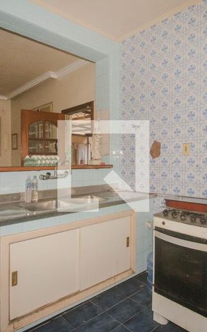 Casa à venda com 411m², 5 quartos e 4 vagas Casa à venda com 411m², 5 quartos e 4 vagasCozinha