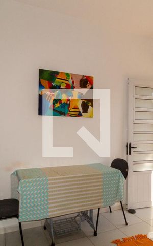 Casa à venda com 240m², 5 quartos e 3 vagas Casa à venda com 240m², 5 quartos e 3 vagasÁrea de Serviço