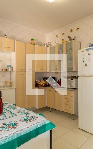 Casa à venda com 240m², 5 quartos e 3 vagas Casa à venda com 240m², 5 quartos e 3 vagasCozinha