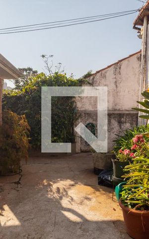 Casa à venda com 240m², 5 quartos e 3 vagas Casa à venda com 240m², 5 quartos e 3 vagasCasa 2 - Jardim