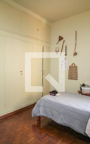 Casa à venda com 367m², 2 quartos e 2 vagas Casa à venda com 367m², 2 quartos e 2 vagasQuarto 1