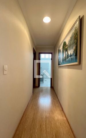 Apartamento para alugar com 201m², 3 quartos e 2 vagas Apartamento para alugar com 201m², 3 quartos e 2 vagasCorredor