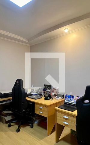 Apartamento para alugar com 201m², 3 quartos e 2 vagas Apartamento para alugar com 201m², 3 quartos e 2 vagasEscritório