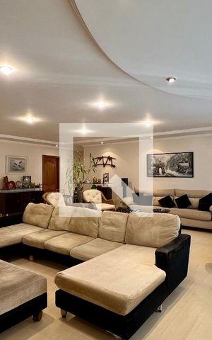 Apartamento para alugar com 201m², 3 quartos e 2 vagas Apartamento para alugar com 201m², 3 quartos e 2 vagasSala