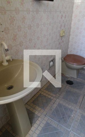 Casa à venda com 410m², 4 quartos e 5 vagasÁrea de serviço - Banheiro