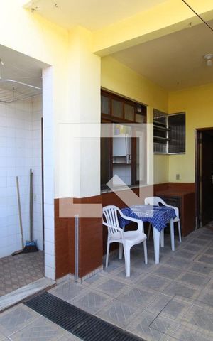 Casa à venda com 410m², 4 quartos e 5 vagasÁrea de serviço