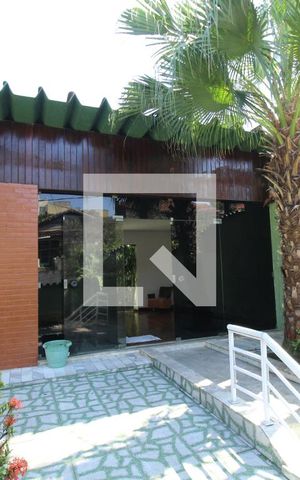 Casa à venda com 410m², 4 quartos e 5 vagasEntrada