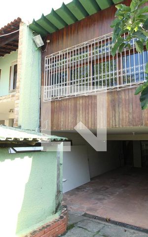 Casa à venda com 410m², 4 quartos e 5 vagasGaragem/canil