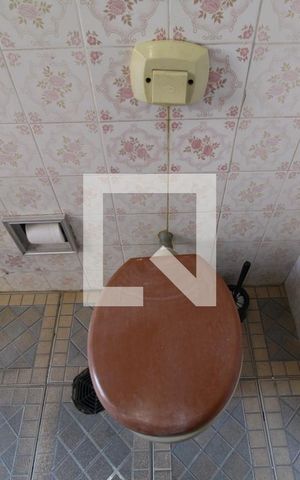 Casa à venda com 410m², 4 quartos e 5 vagasÁrea de serviço - Banheiro
