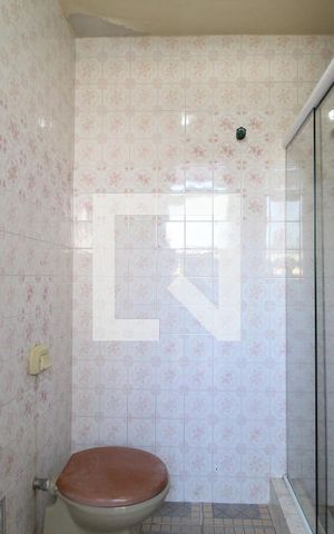 Casa à venda com 410m², 4 quartos e 5 vagasÁrea de serviço - Banheiro