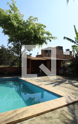 Casa à venda com 410m², 4 quartos e 5 vagasQuintal - Piscina/churrasqueira