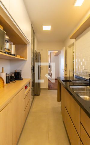 Apartamento à venda com 80m², 3 quartos e 1 vaga Apartamento à venda com 80m², 3 quartos e 1 vagaCozinha