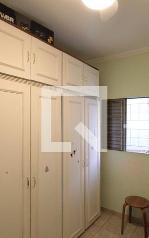 Casa à venda com 200m², 6 quartos e 2 vagasQuarto 2