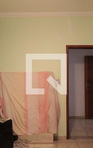 Casa à venda com 200m², 6 quartos e 2 vagasQuarto 2