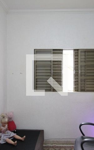 Casa à venda com 200m², 6 quartos e 2 vagasQuarto 1