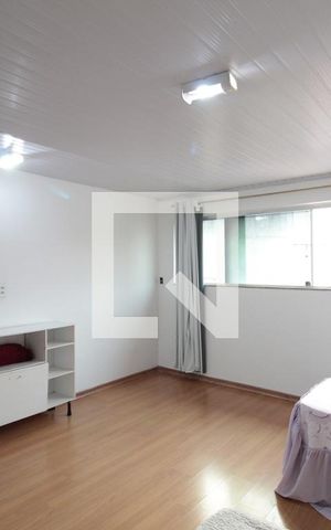 Casa à venda com 200m², 6 quartos e 2 vagasCasa 2 | Quarto 1