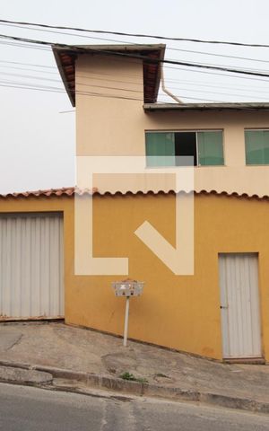 Casa à venda com 200m², 6 quartos e 2 vagasFachada