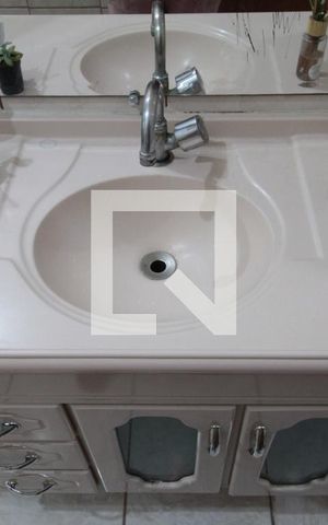 Casa à venda com 200m², 6 quartos e 2 vagasBanheiro Social