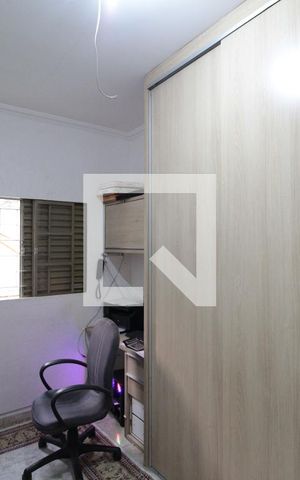 Casa à venda com 200m², 6 quartos e 2 vagasQuarto 1