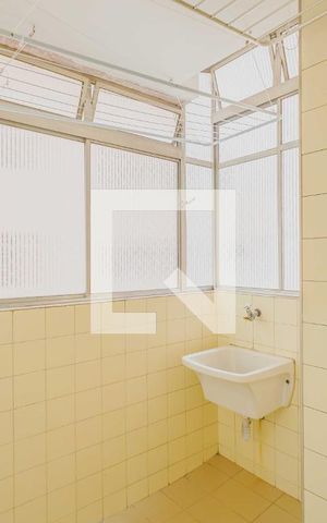 Apartamento à venda com 66m², 2 quartos e 1 vagaÁrea de Serviço