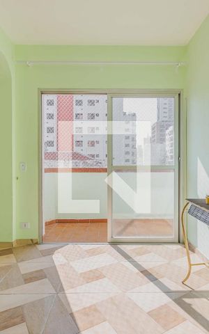Apartamento à venda com 66m², 2 quartos e 1 vagaSala