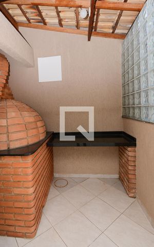 Casa à venda com 210m², 4 quartos e 5 vagasQuintal - churrasqueira