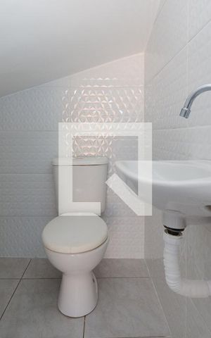 Casa à venda com 210m², 4 quartos e 5 vagasBanheiro de serviço