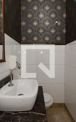 Casa à venda com 210m², 4 quartos e 5 vagasLavabo