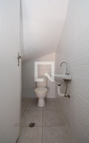 Casa à venda com 210m², 4 quartos e 5 vagasBanheiro de serviço