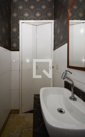 Casa à venda com 210m², 4 quartos e 5 vagasLavabo