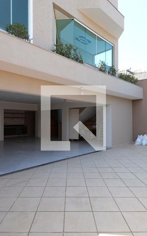 Casa à venda com 210m², 4 quartos e 5 vagasGaragem