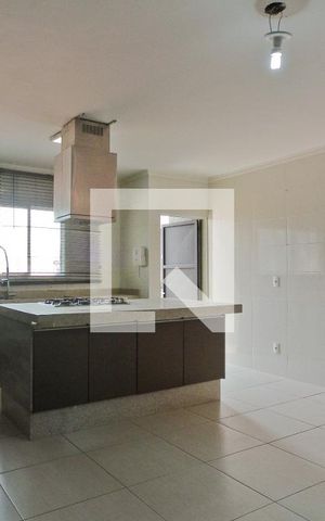Casa à venda com 400m², 3 quartos e 9 vagas Casa à venda com 400m², 3 quartos e 9 vagasCozinha