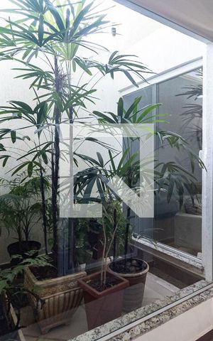 Casa à venda com 300m², 3 quartos e 5 vagas Casa à venda com 300m², 3 quartos e 5 vagasJardim de Inverno