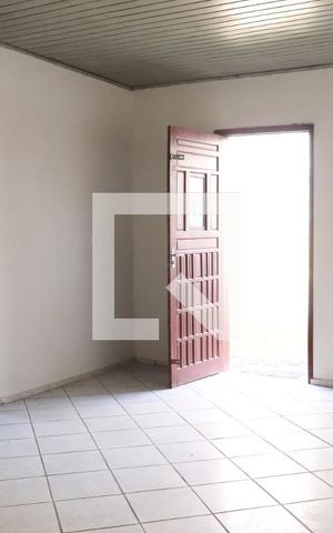 Casa à venda com 65m², 2 quartos e 1 vagaSala e cozinha