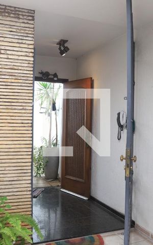 Casa para alugar com 140m², 3 quartos e 3 vagasEntrada