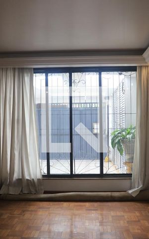 Casa para alugar com 140m², 3 quartos e 3 vagasSala 1