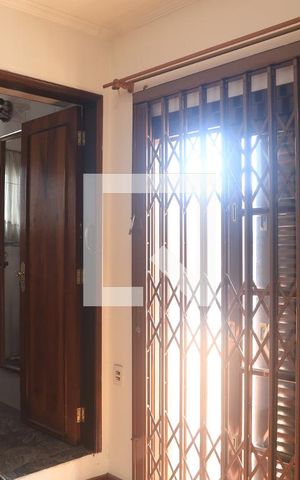 Casa para alugar com 140m², 3 quartos e 3 vagasSuite