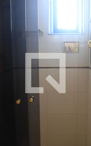 Casa para alugar com 140m², 3 quartos e 3 vagasBanheiro Social