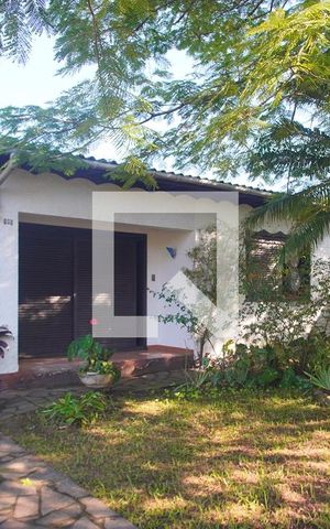 Casa à venda com 82m², 2 quartos e 1 vaga Casa à venda com 82m², 2 quartos e 1 vagaFachada