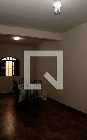 Casa à venda com 360m², 5 quartos e 1 vagaSala