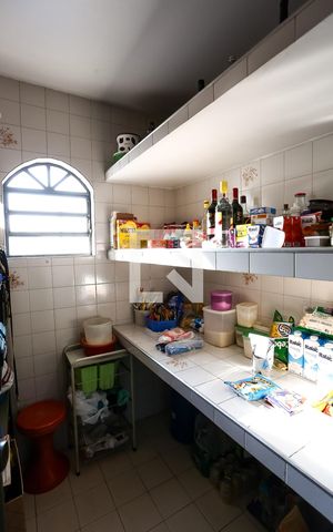 Casa à venda com 220m², 3 quartos e 4 vagas Casa à venda com 220m², 3 quartos e 4 vagasDespensa